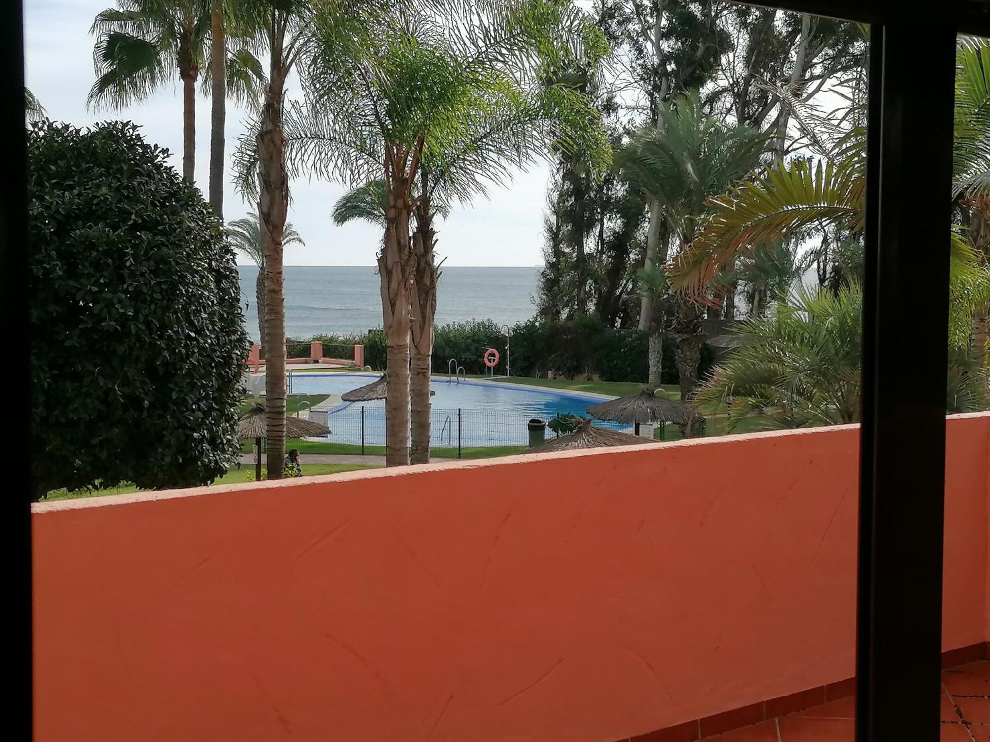 Cn-340 Suites Estepona Quarto foto