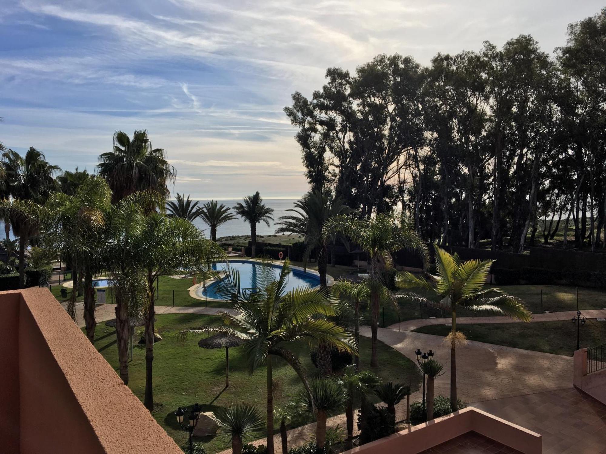 Cn-340 Suites Estepona Quarto foto